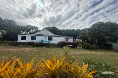 8 Cecil St, Kabra, QLD 4702