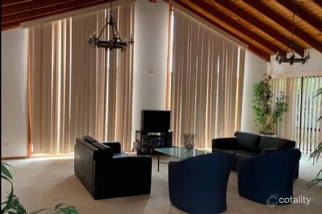 2 Rhonda St, Avondale Heights, VIC 3034