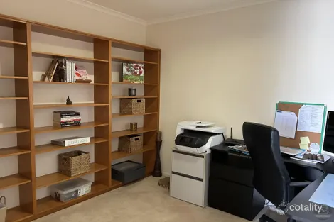 Property photo of 21 Illawarra Crescent Kialla VIC 3631