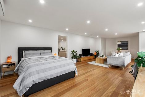 Property photo of 5 Clearview Court Eltham VIC 3095
