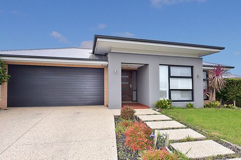 2 Red Brush Dr, Keysborough, VIC 3173