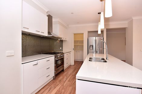 Property photo of 2 Red Brush Drive Keysborough VIC 3173