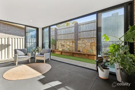 Property photo of 3/2 Fullston Way Holt ACT 2615