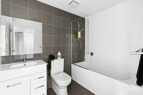 Property photo of 31/39 Jerrabomberra Avenue Narrabundah ACT 2604