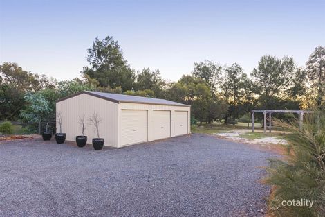 Property photo of 1 Horsemans View Roleystone WA 6111