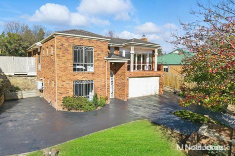 Property photo of 17 Little Chipping Drive Chirnside Park VIC 3116