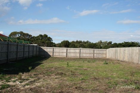 4 Cove Pl, Cowes, VIC 3922