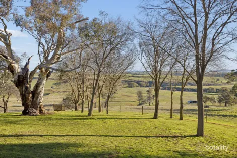 Property photo of 11 Shearsby Crescent Yass NSW 2582
