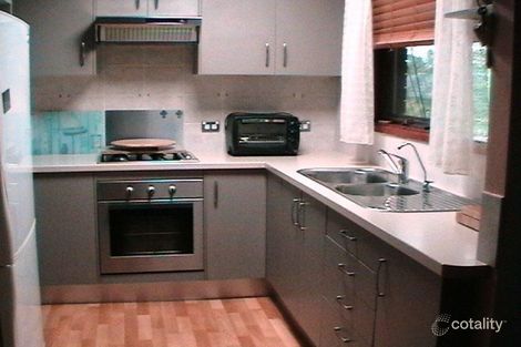 5 Hamar Ct, Hackham West, SA 5163