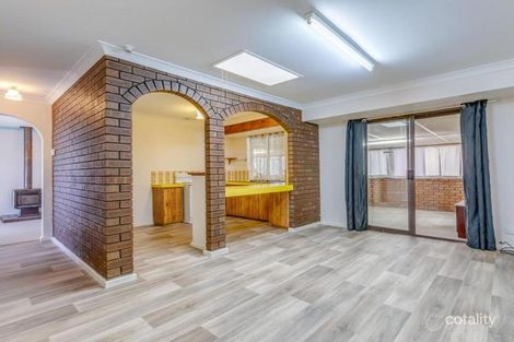 Property photo of 2 Coran Place Camillo WA 6111