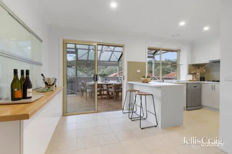 Property photo of 2/1-3 Andrews Street Eltham VIC 3095