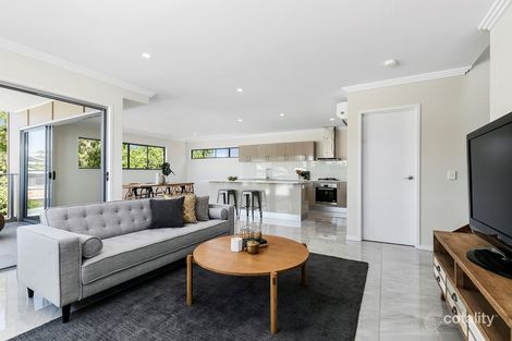 Property photo of 2/81 Riding Road Hawthorne QLD 4171