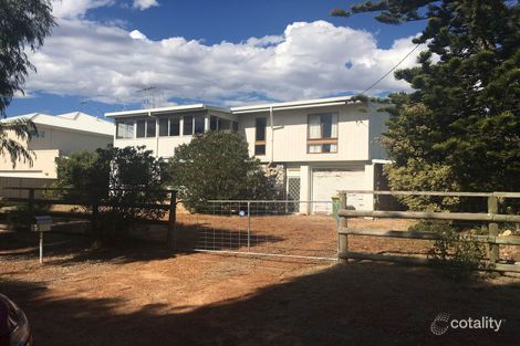 2 Treasure Rd, Singleton, WA 6175