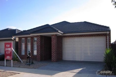 Property photo of 10 Yumbarra Parade Wollert VIC 3750