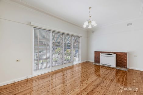 Property photo of 52 Edgeworth David Avenue Waitara NSW 2077
