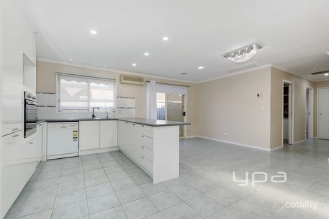 Property photo of 21 Cashmore Place Roxburgh Park VIC 3064