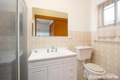 Property photo of 100 Best Street Wagga Wagga NSW 2650