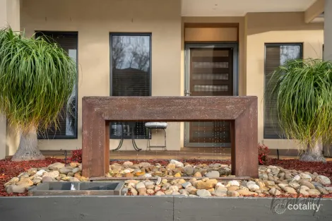 Property photo of 665 Grand Boulevard Mickleham VIC 3064