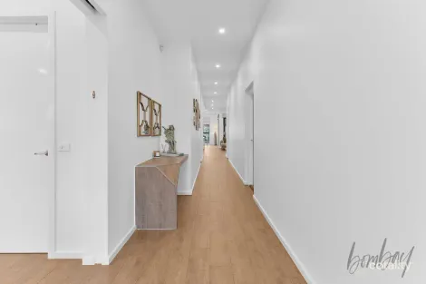 Property photo of 665 Grand Boulevard Mickleham VIC 3064