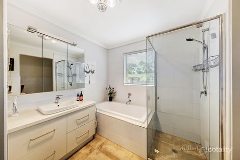 Property photo of 11/19 Vaughan Crescent Kew VIC 3101