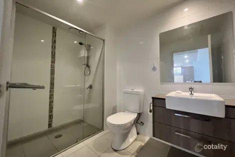 Property photo of 120/121 Easty Street Phillip ACT 2606