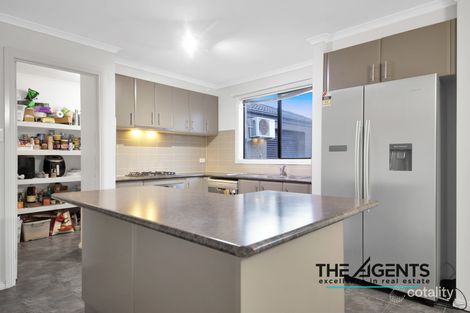 Property photo of 14 Brockwell Crescent Manor Lakes VIC 3024