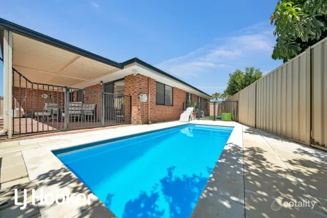 Property photo of 5 Mandora Bend Carramar WA 6031