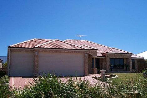 7 Boardwalk Bvd, Halls Head, WA 6210