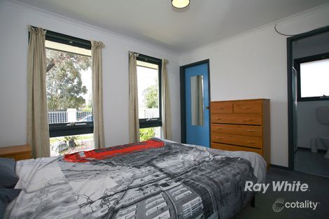 Property photo of 41 Fenfield Street Cranbourne VIC 3977