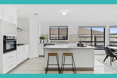 Property photo of 16 Nancy Cato Street Franklin ACT 2913