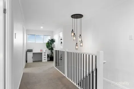 Property photo of 47 Lloyd Bird Crescent Springfield Lakes QLD 4300