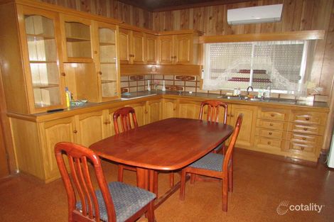 26 Molyneaux St, Warracknabeal, VIC 3393