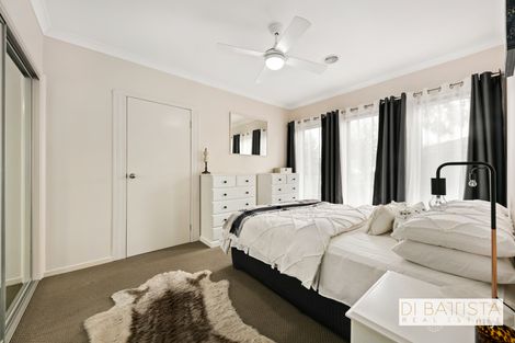 Property photo of 5 Thoresby Circuit Craigieburn VIC 3064