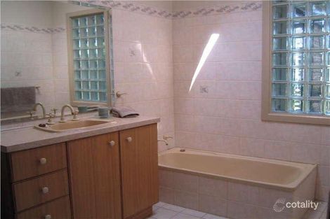 Property photo of 4 Cooksey Close Waratah West NSW 2298