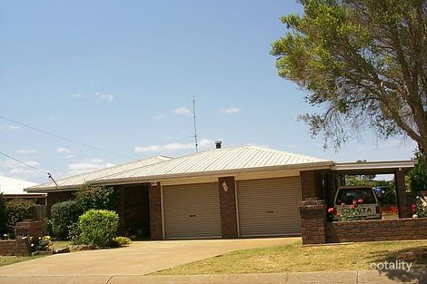 16 Smythe St, Kearneys Spring, QLD 4350