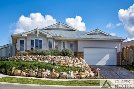 Property photo of 9 Harmon Drive Drouin VIC 3818