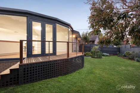 Property photo of 15 Jennifer Court Macleod VIC 3085