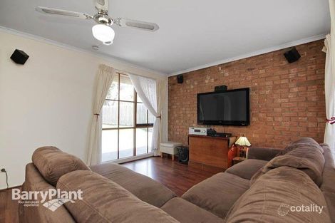 Property photo of 10 Edeys Run Hampton Park VIC 3976