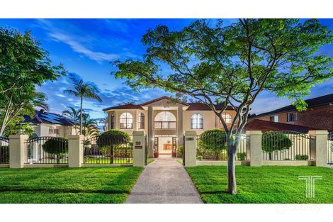 Property photo of 50 Golden Oak Crescent Carindale QLD 4152