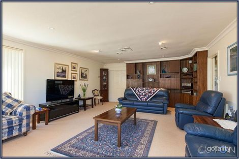 Property photo of 11 Warren Place Chifley ACT 2606