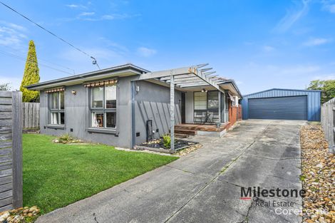 Property photo of 10 Farrer Close Cranbourne VIC 3977