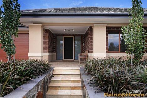 Property photo of 9 Redcliffe Terrace Taylors Hill VIC 3037