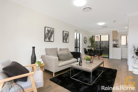 Property photo of 2/165 Canberra Street St Marys NSW 2760