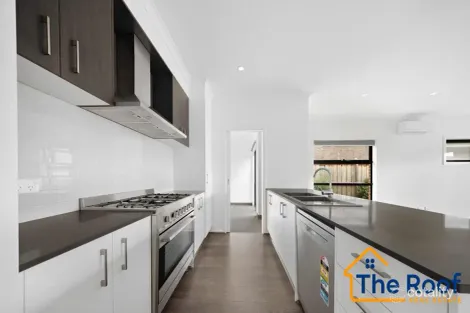 Property photo of 31 Merula Drive Mambourin VIC 3024