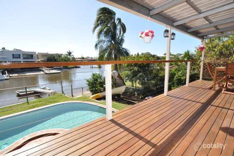 25 Vaggelas Cres, Biggera Waters, QLD 4216
