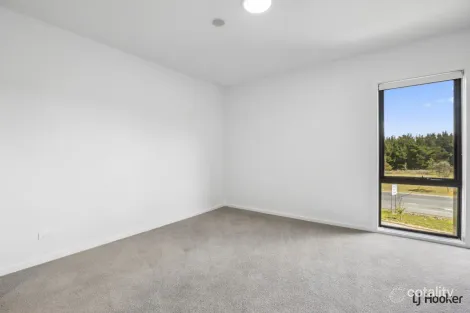 Property photo of 51/2 Cornelius Street Coombs ACT 2611