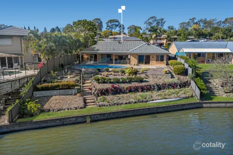 Property photo of 8 Newport Drive Robina QLD 4226