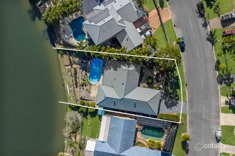 Property photo of 8 Newport Drive Robina QLD 4226