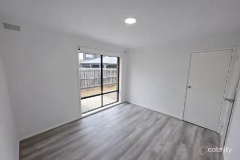 Property photo of 32 Tarneit Road Werribee VIC 3030