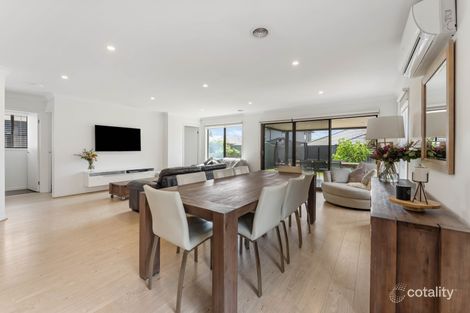 Property photo of 9 Risdon Chase Wollert VIC 3750